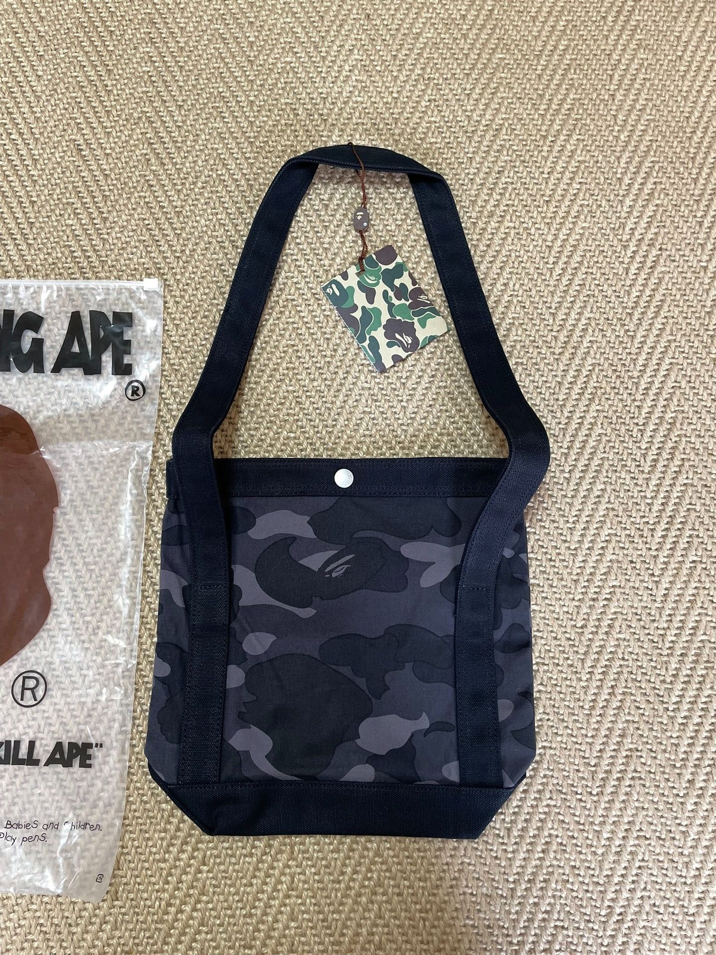 Bape BAPE 1ST CAMO SHOULDER TOTE Size ONE SIZE - 1 Thumbnail