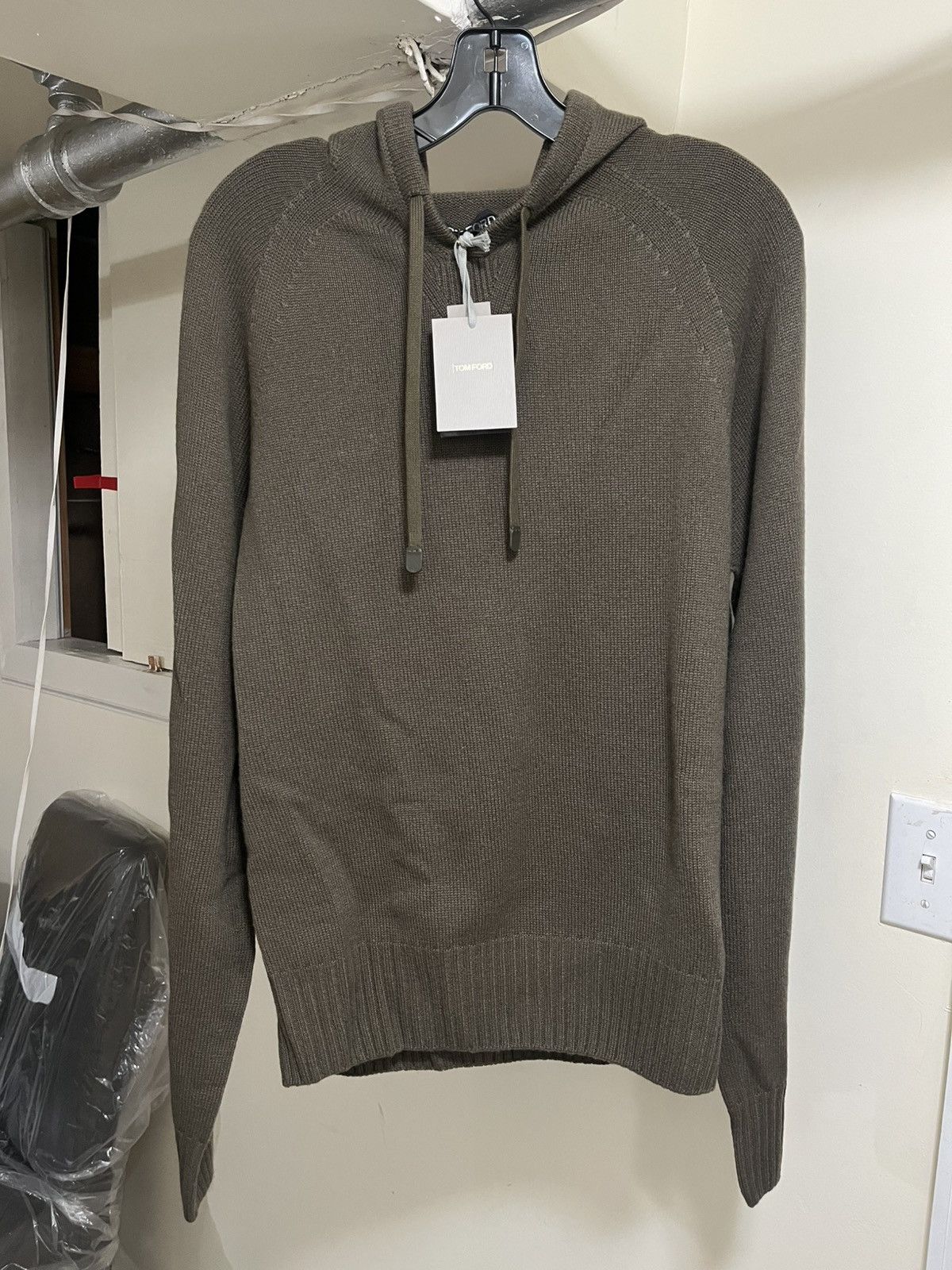 Tom Ford Tom Ford Seamless Cashmere Pullover Hoodie Sz 52 Size US L / EU 52-54 / 3 - 6 Thumbnail