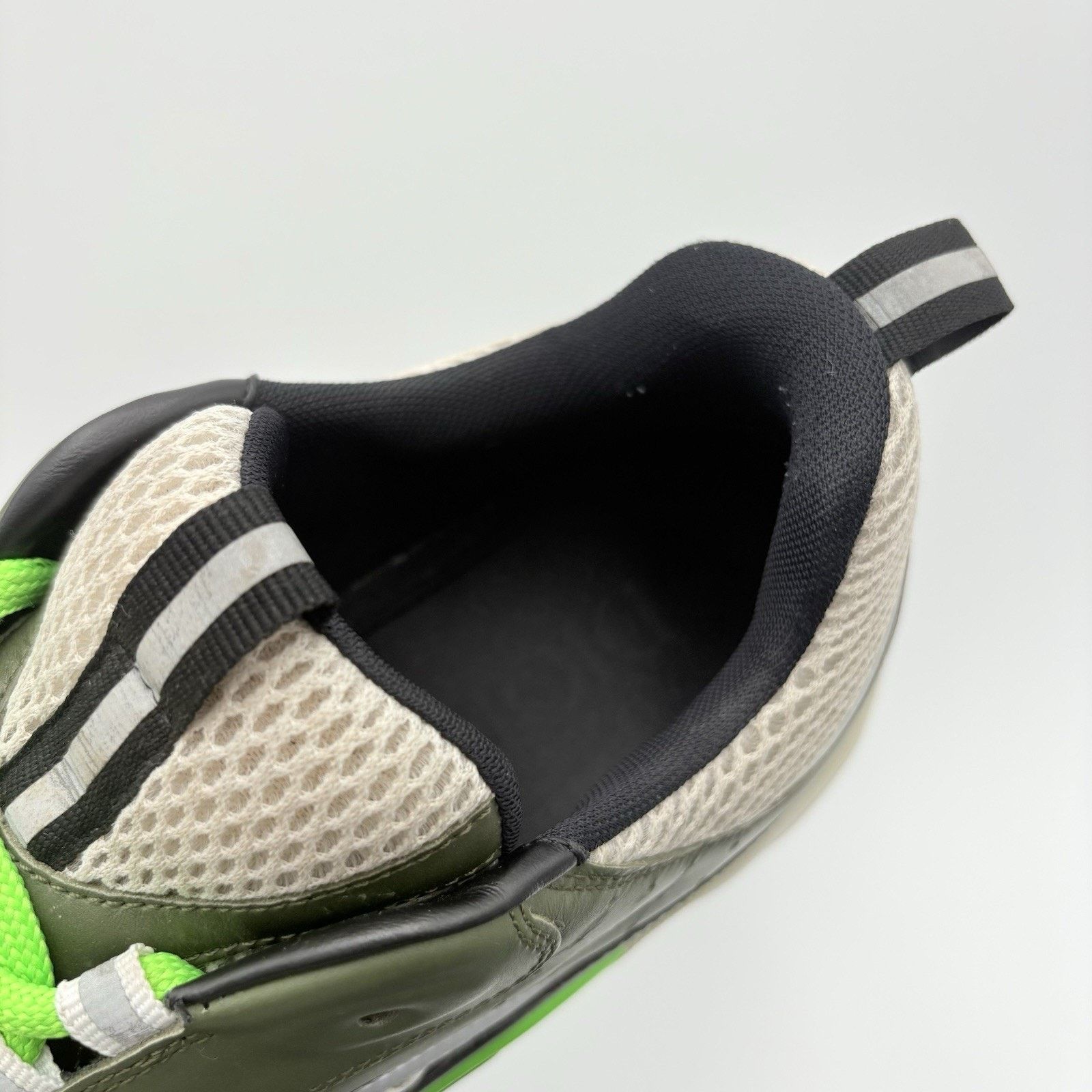 Dior Size 42 (9 US) - Dior B22 Sneaker ' Khaki Pistachio ' Size US 9 / EU 42 - 12 Thumbnail