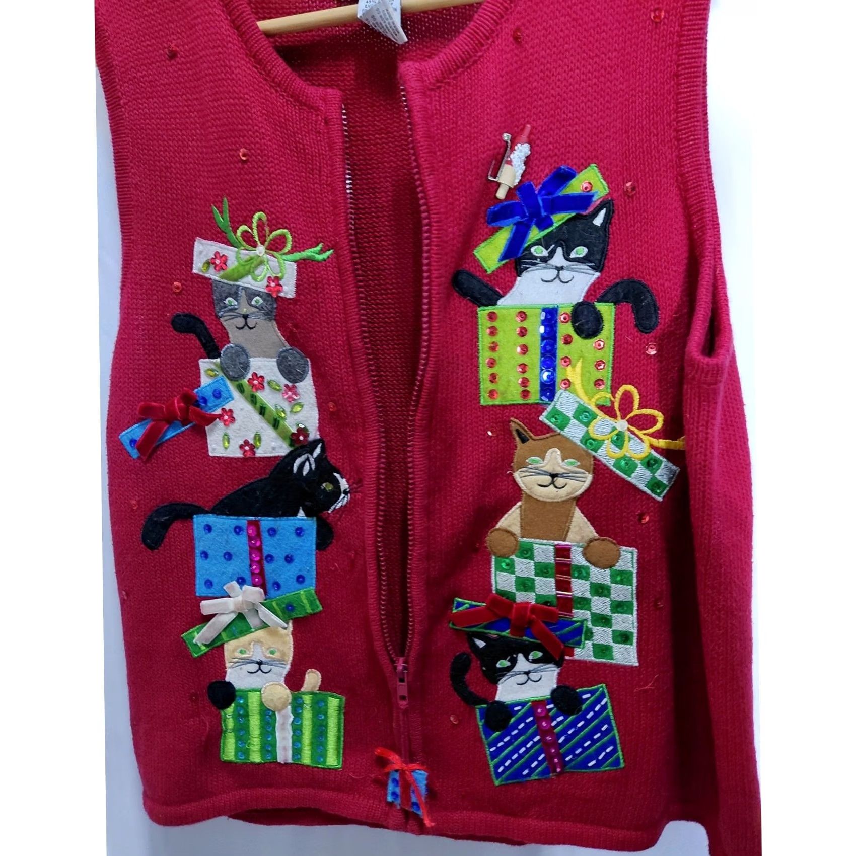 Vintage VINTAGE Tiara International Christmas Collection Red Vest Graphic Print Knit L Women's Crew Neck Sleeveless Layered Embroidered Zipper Christmas Theme Size L / US 10 / IT 46 - 4 Thumbnail
