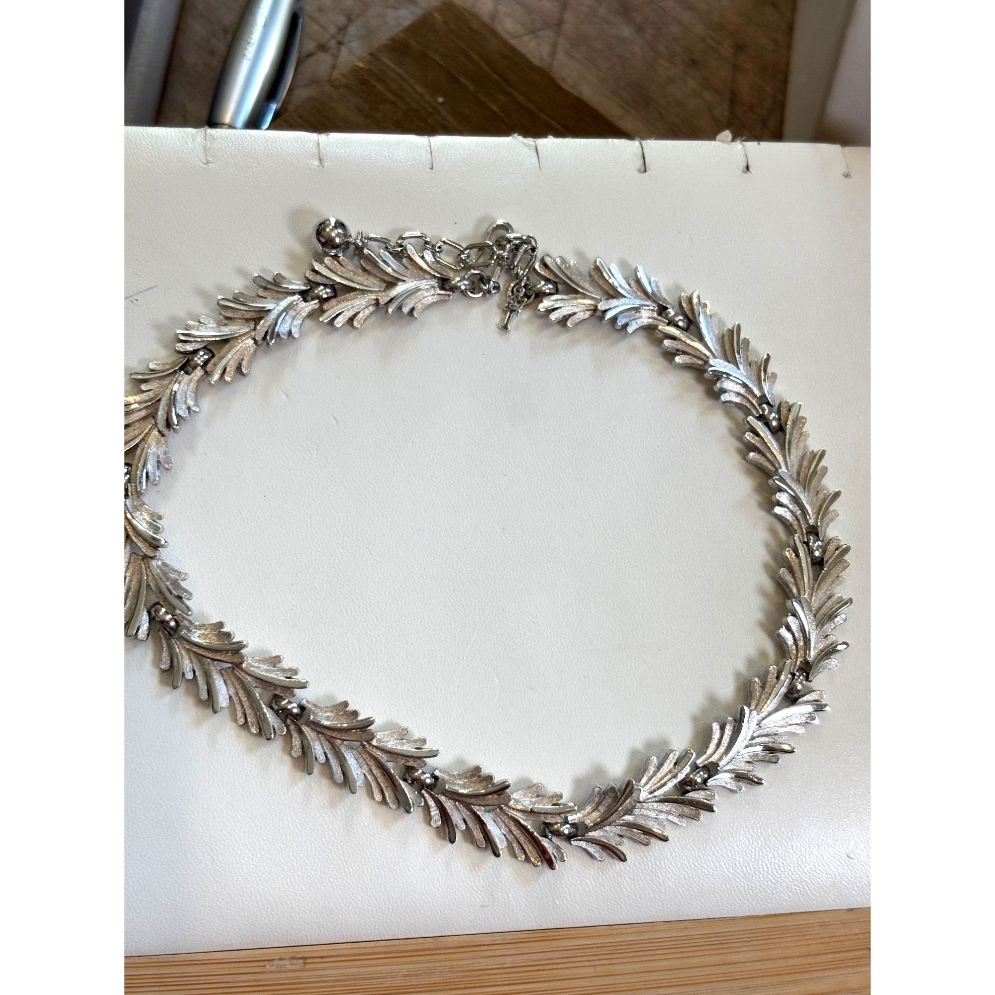 Other Vintage Crown Trifari Silver Leaf Necklace Size ONE SIZE - 5 Thumbnail