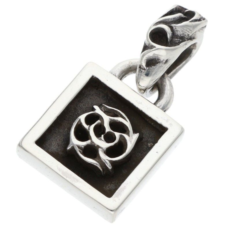 アクセサリー Chrome Hearts framed flrl Chrome Hearts CHROME HEARTS FRAMED FLORAL PENDANT | Grailed