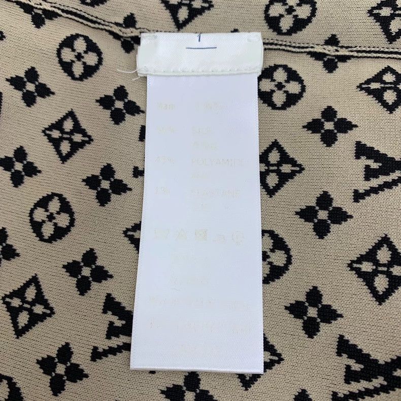 Louis Vuitton Louis Vuitton Black logo jacquard printed mulberry silk cr Size L / US 10 / IT 46 - 7 Thumbnail