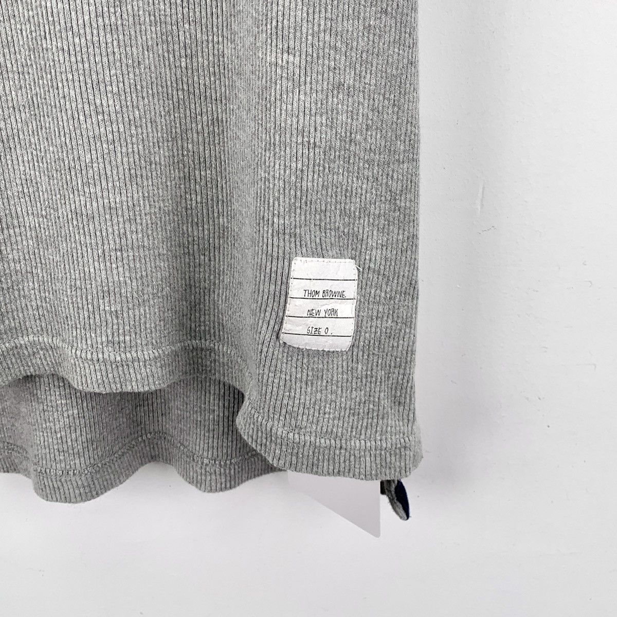 Thom Browne Thom Browne Grey Crew Neck Short Sleeve Knit Vest K26WX Size XS / US 0-2 / IT 36-38 - 4 Thumbnail