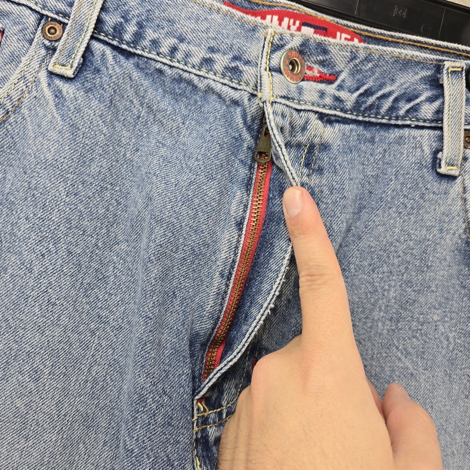 Tommy Hilfiger Vintage Tommy Hilfiger Big Flag Denim Jeans 38x30 90s Baggy Size US 38 / EU 54 - 4 Thumbnail