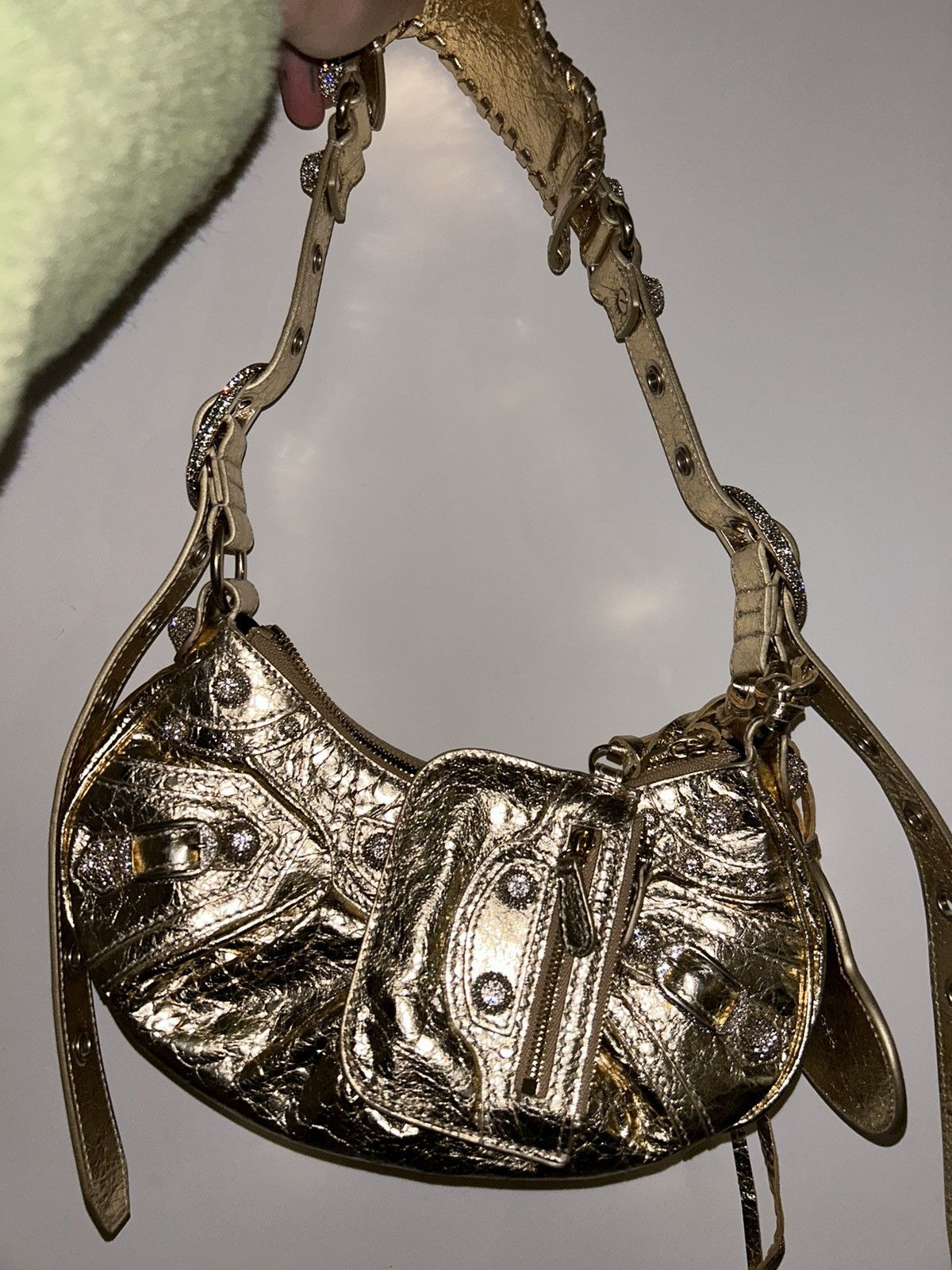 image of Balenciaga La Cargole Bag In Gold, Women's