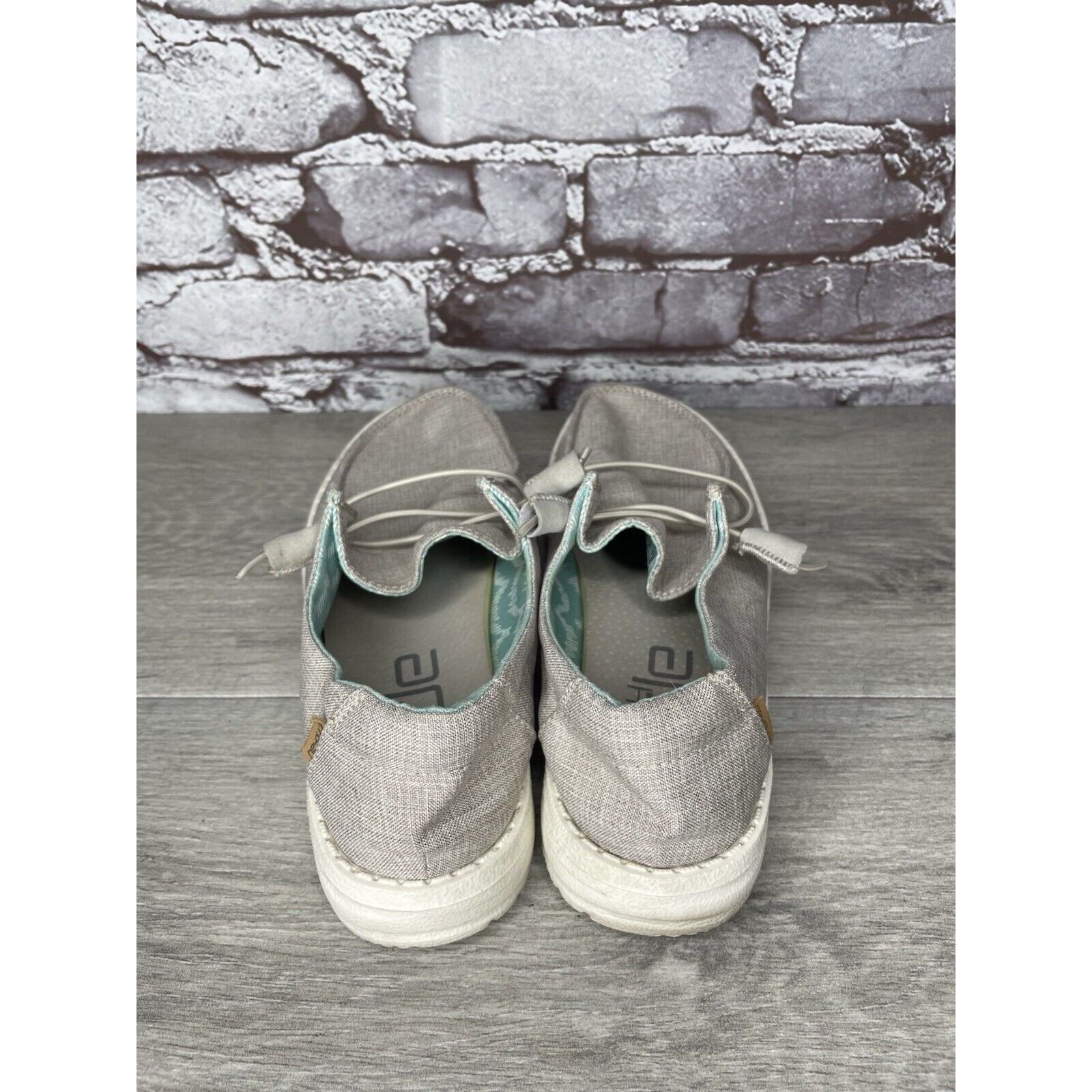 Other Hey Dude Chambray Beige Gray Casual Slip On Casual Shoes Wom Size US 6 / IT 36 - 5 Thumbnail