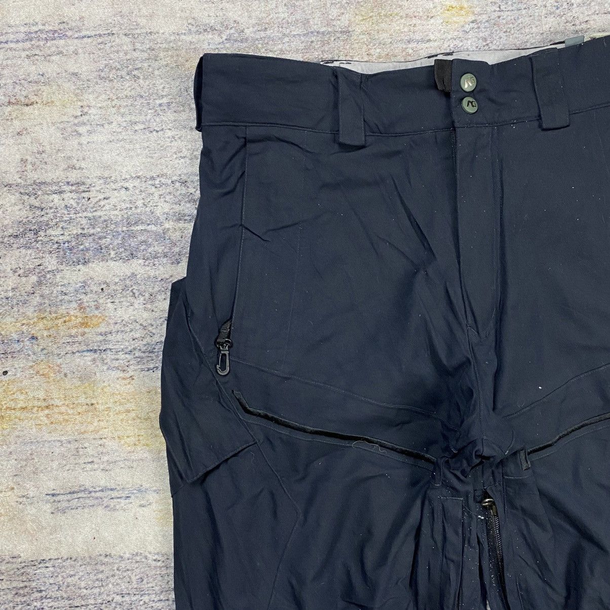 Analog Analog multi pocket snowboard pants Size US 34 / EU 50 - 10 Thumbnail