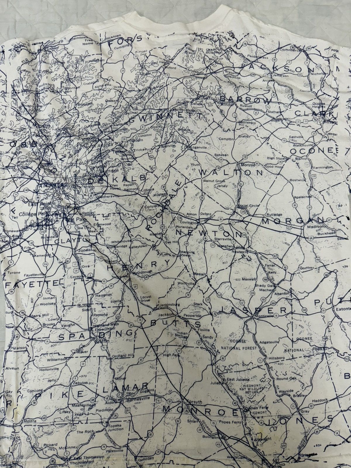 Hanes Vintage 1990s white All-Over- Print t-shirt Map of Georgia Size US XL / EU 56 / 4 - 6 Thumbnail