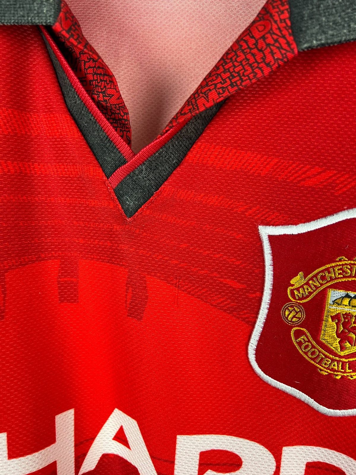 Umbro Manchester United Umbro 1994/96 home jersey size L Size US L / EU 52-54 / 3 - 7 Thumbnail