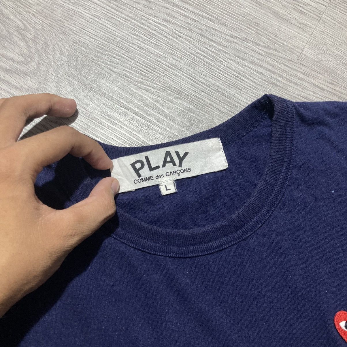 Comme des Garcons PLAY 🇯🇵AD 2019 Comme Des Garcons Play Double Heart Patch Tee Navy Size US M / EU 48-50 / 2 - 12 Thumbnail