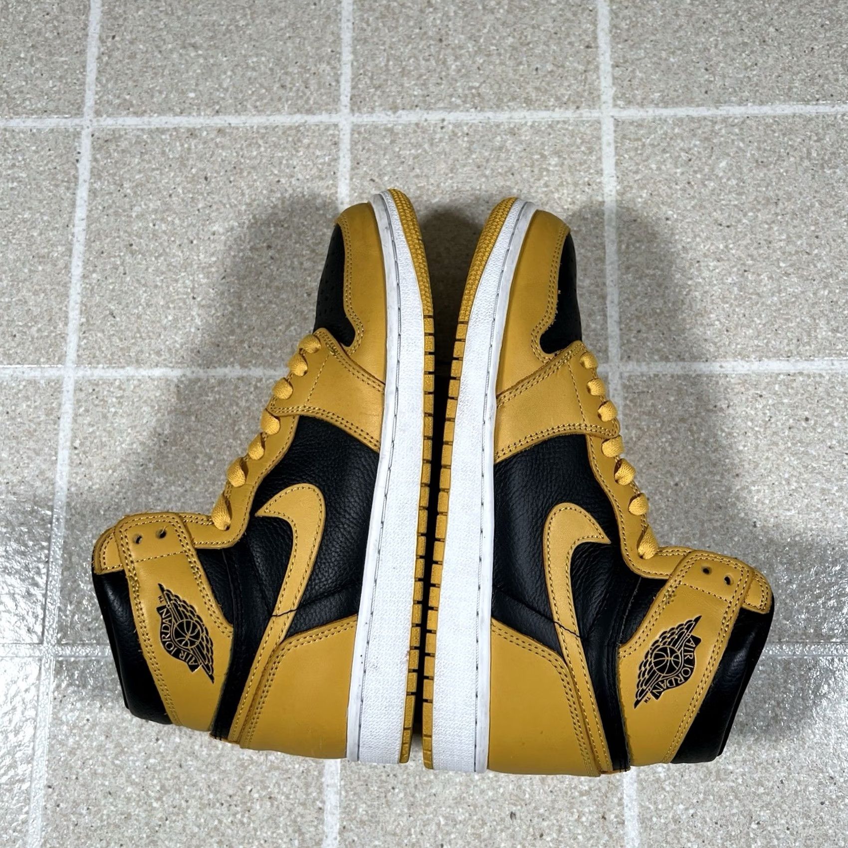 Jordan Brand Nike Air Jordan 1 Sneaker Mens Size 8.5 Yellow Retro High OG Pollen 555088-701 Size US 9 / EU 42 - 6 Thumbnail