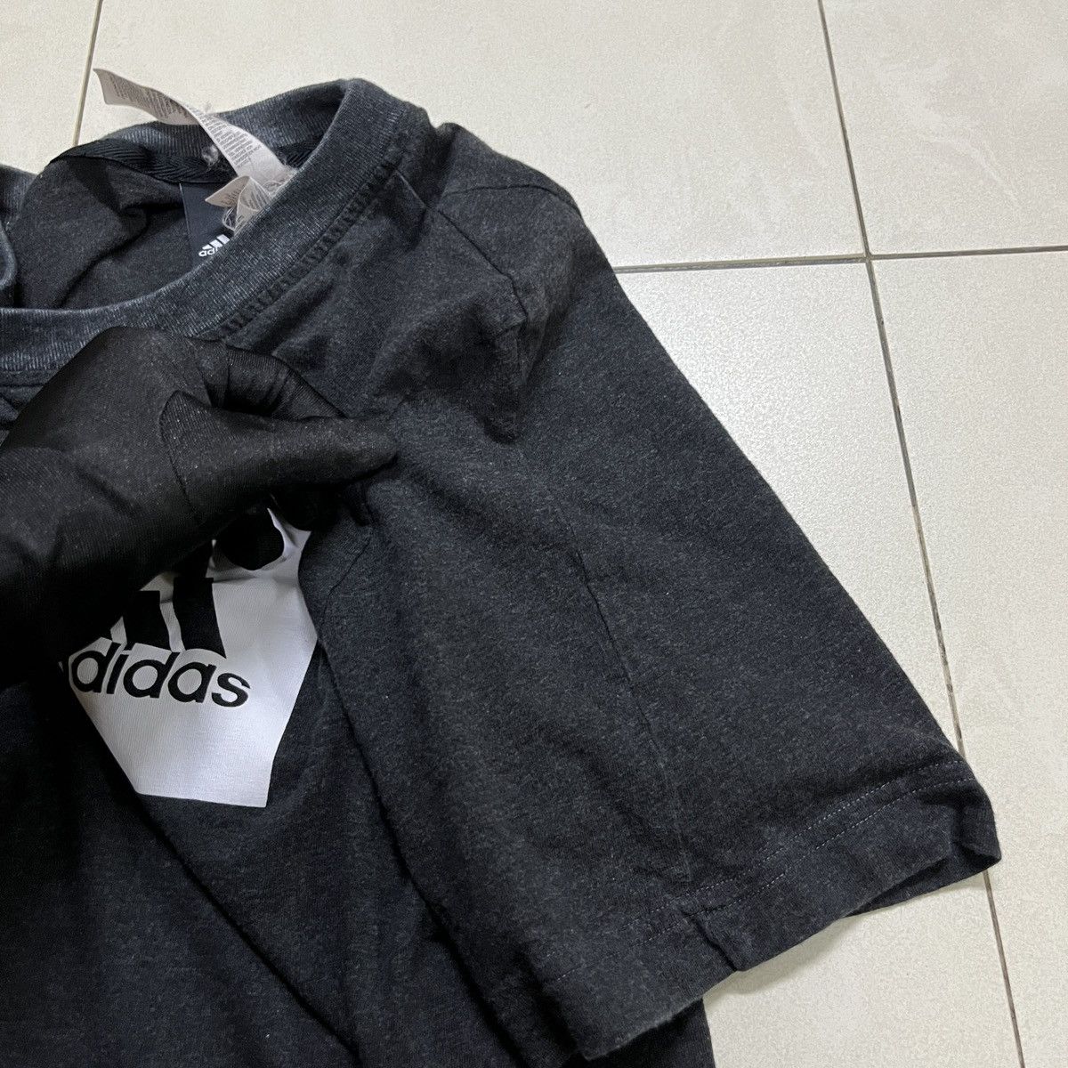 Adidas Adidas Logo Square T Shirt Size US S / EU 44-46 / 1 - 13 Thumbnail