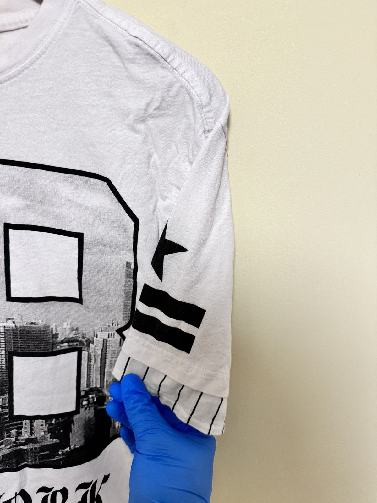 Divided × H&M × Vintage H&M x Divided NEW YORK CITY Graphic Tee Size US S / EU 44-46 / 1 - 4 Thumbnail