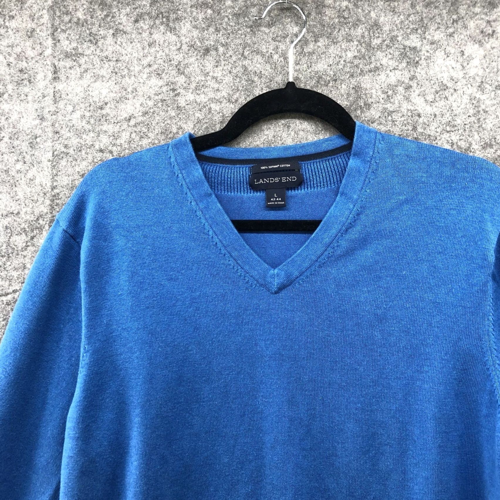 Lands' End Lands' End Mens L Supima Cotton Sweater Blue V-Neck Pullover Lightweight Shirt/ Sweater (43-44) Classic Preppy Size US L / EU 52-54 / 3 - 3 Thumbnail