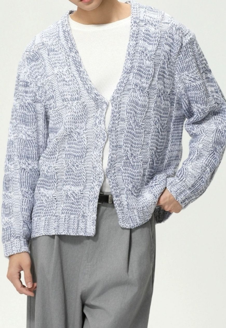 Other Men’s V-neck cardigan knitwear Size US M / EU 48-50 / 2 - 3 Thumbnail