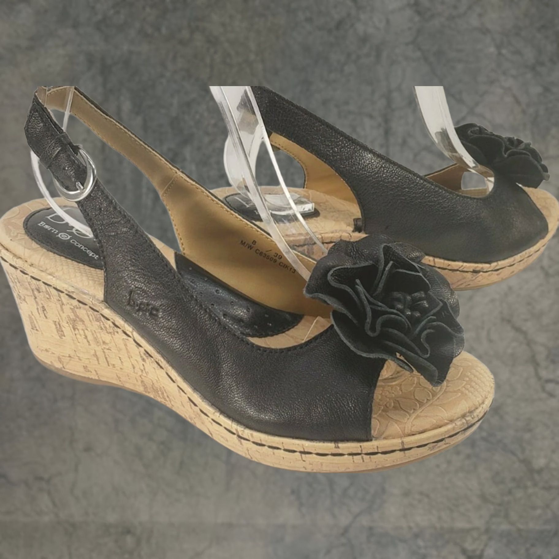 Born VINTAGE? No. Size US 8 / IT 38 - 1 Thumbnail