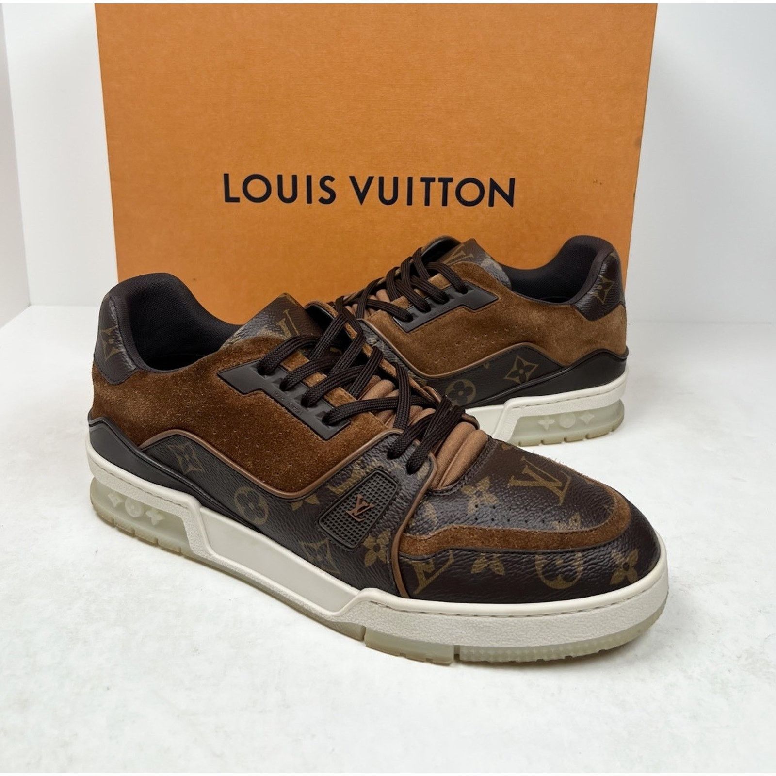 Louis Vuitton Size 8.5LV/9.5US - Louis Vuitton Brown Suede Size US 9.5 / EU 42-43 - 2 Thumbnail