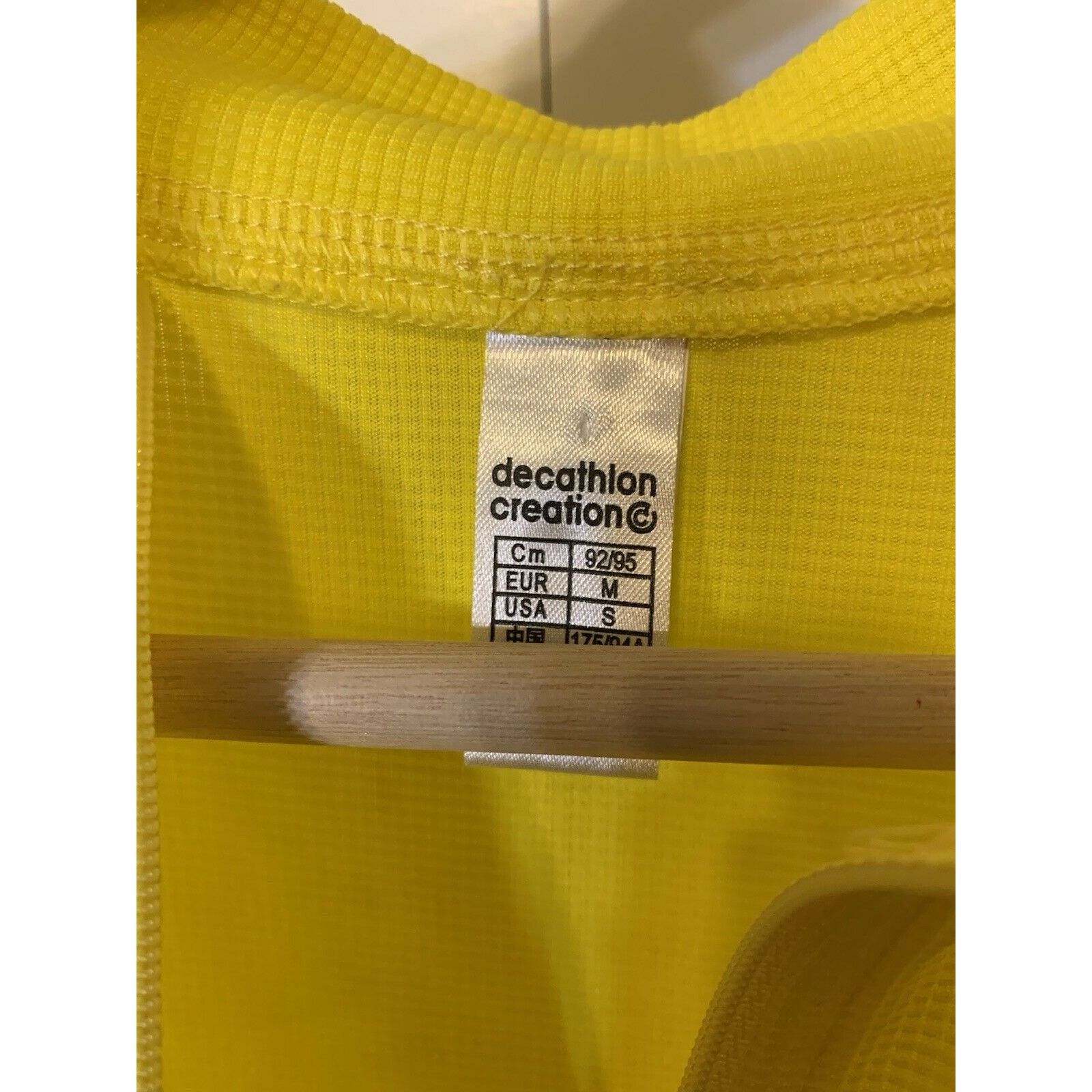 Other DECATHLON BTWIN Men’s Sz S yellow CYCLING JERSEY decathlon c Size US S / EU 44-46 / 1 - 2 Thumbnail