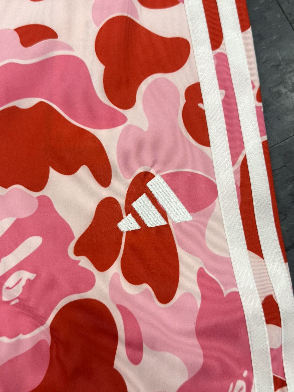 Adidas × Bape adidas x bape pink tights Size 28" / US 6 / IT 42 - 3 Thumbnail