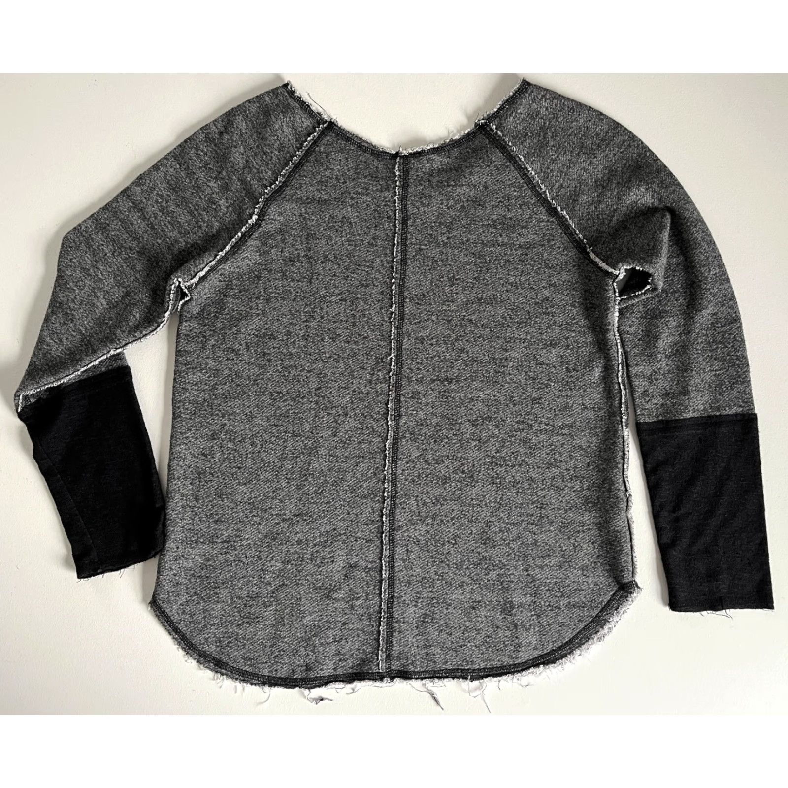 Vintage VINTAGE Women's Vimmia French Terry Sweatshirt Side Zip Sz S Size S / US 4 / IT 40 - 4 Thumbnail