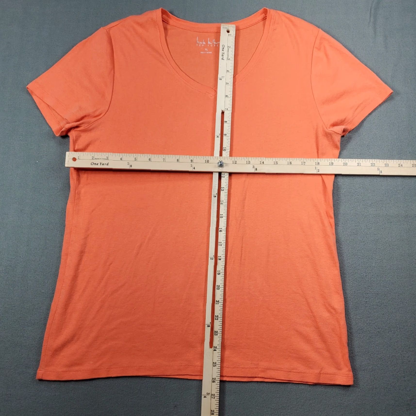 Nicole Miller Nicole Miller New York Woman Peach V-Neck T-Shirt Top Short Sleeve XL Orange Size XL / US 12-14 / IT 48-50 - 2 Thumbnail