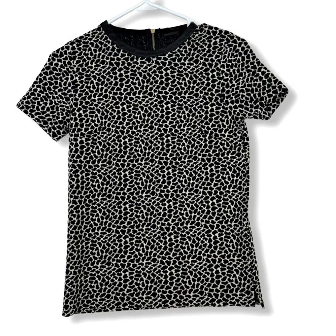Club Monaco Club Monaco Blouse Women’s XS Black & White Short Sleeve Round Neck Pullover Top Size XS / US 0-2 / IT 36-38 - 2 Thumbnail
