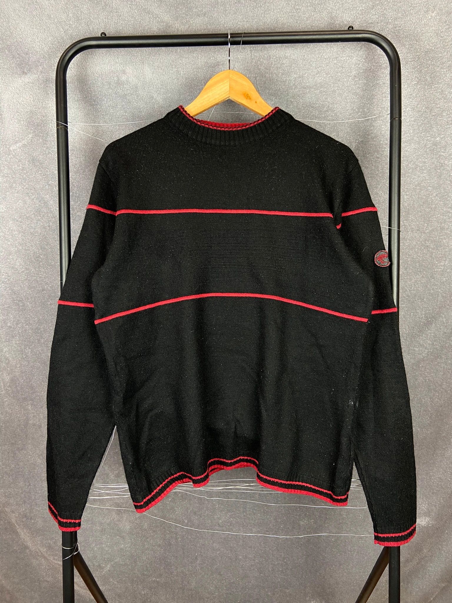 Versace Sweater Versace Sport black red stripe patch vintage knit Size US M / EU 48-50 / 2 - 1 Thumbnail