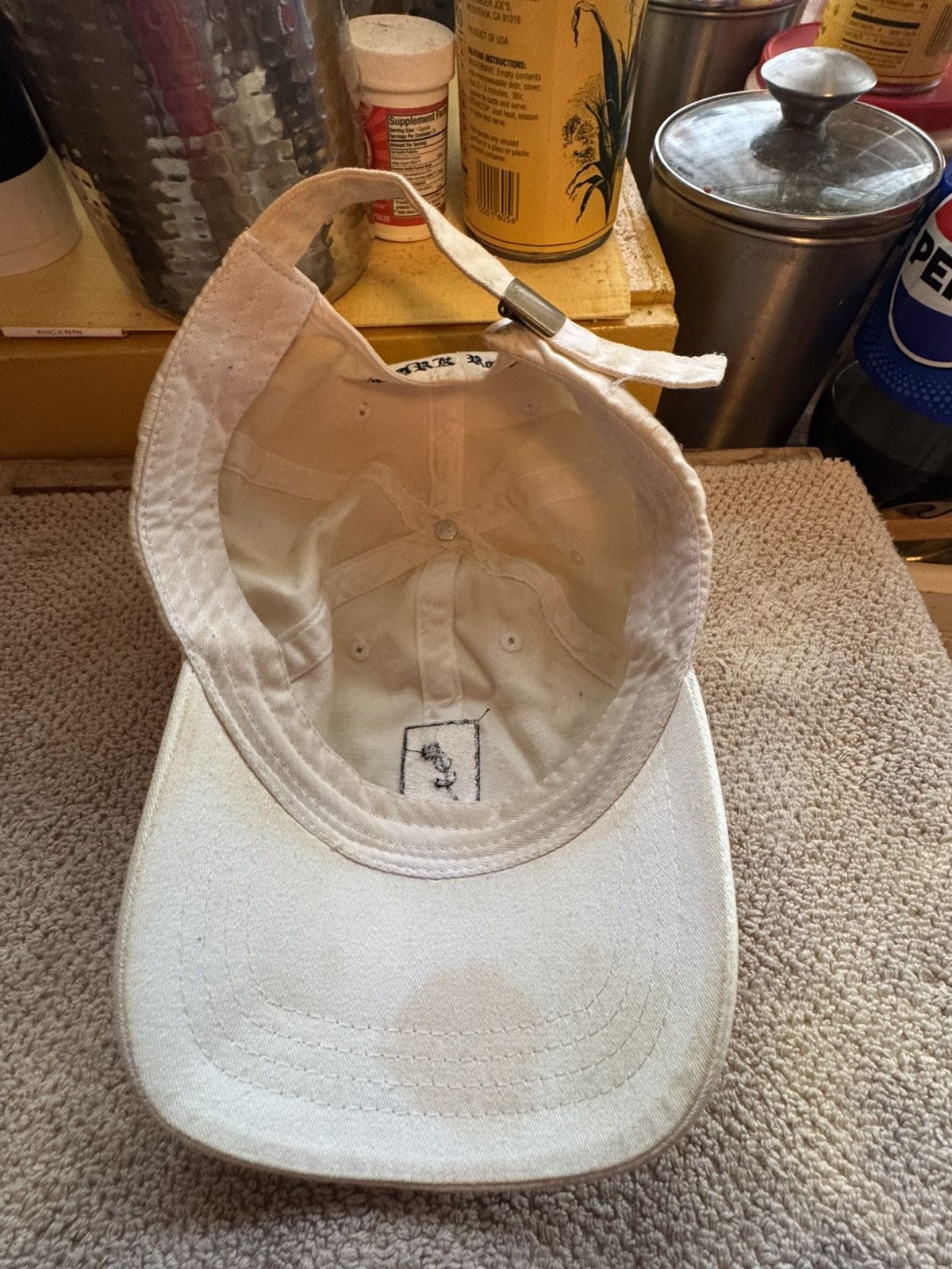 Other Shlohmo Dark Red Embroidered Rose White Hat Size ONE SIZE - 7 Thumbnail