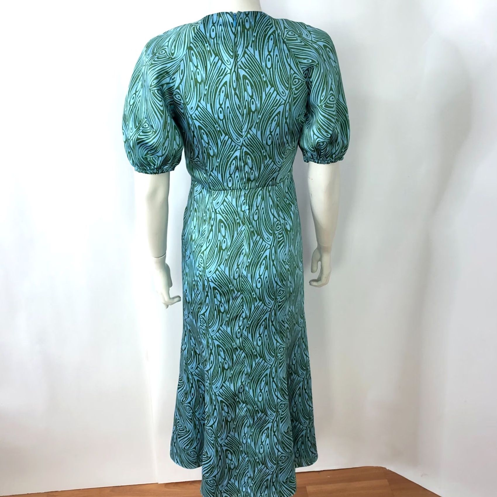 Cinq a Sept Cinq a Sept Dress Mermaid Puff Sleeve Zip Open Front 4 Polyester Blue Green Dress Shirt Womens Regular Blue Modern Geometric Pattern Long Dress Size S / US 4 / IT 40 - 4 Thumbnail