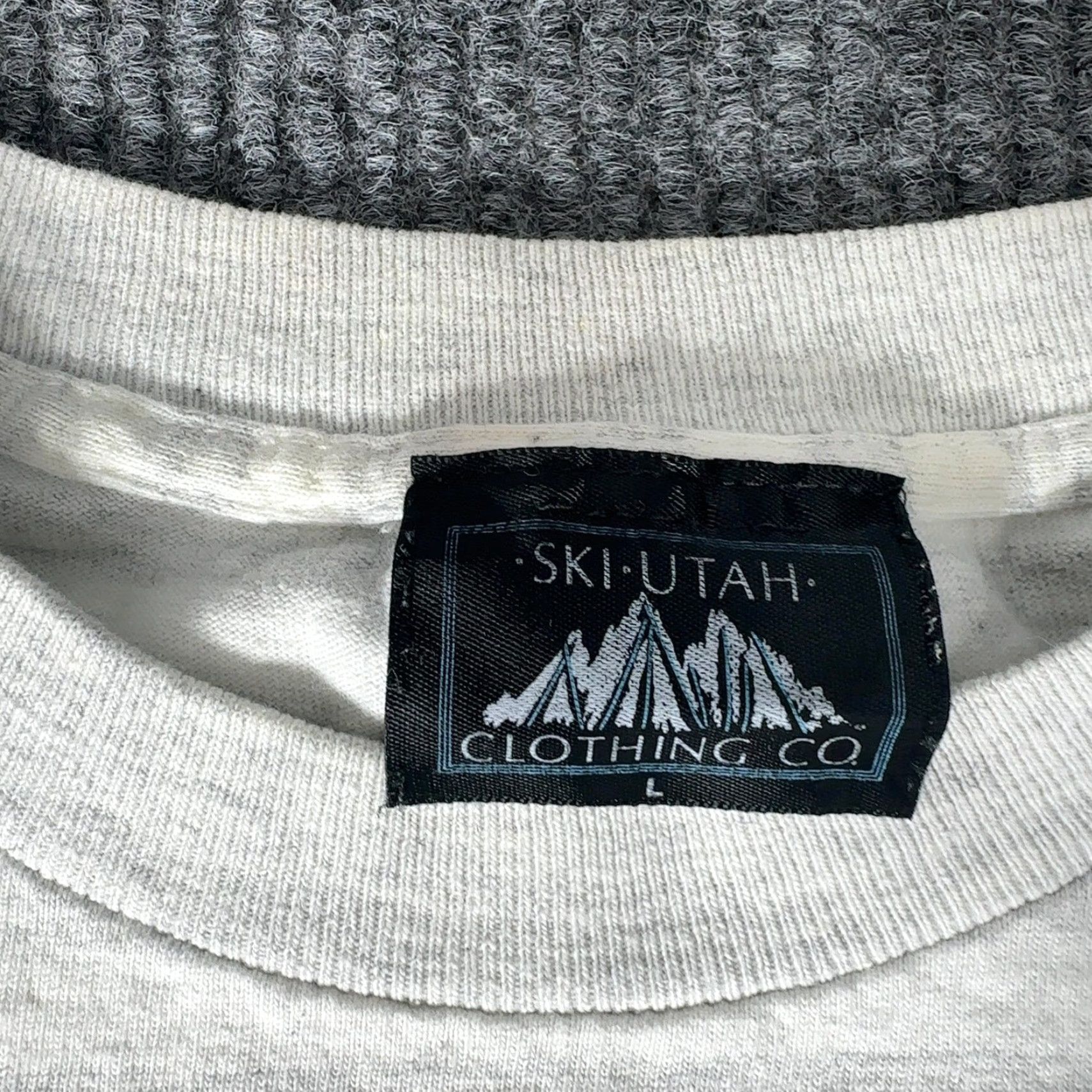 CO VINTAGE Ski Utah Clothing Co T Shirt Mens L Gray Striped Graphic Tee Size US L / EU 52-54 / 3 - 3 Thumbnail