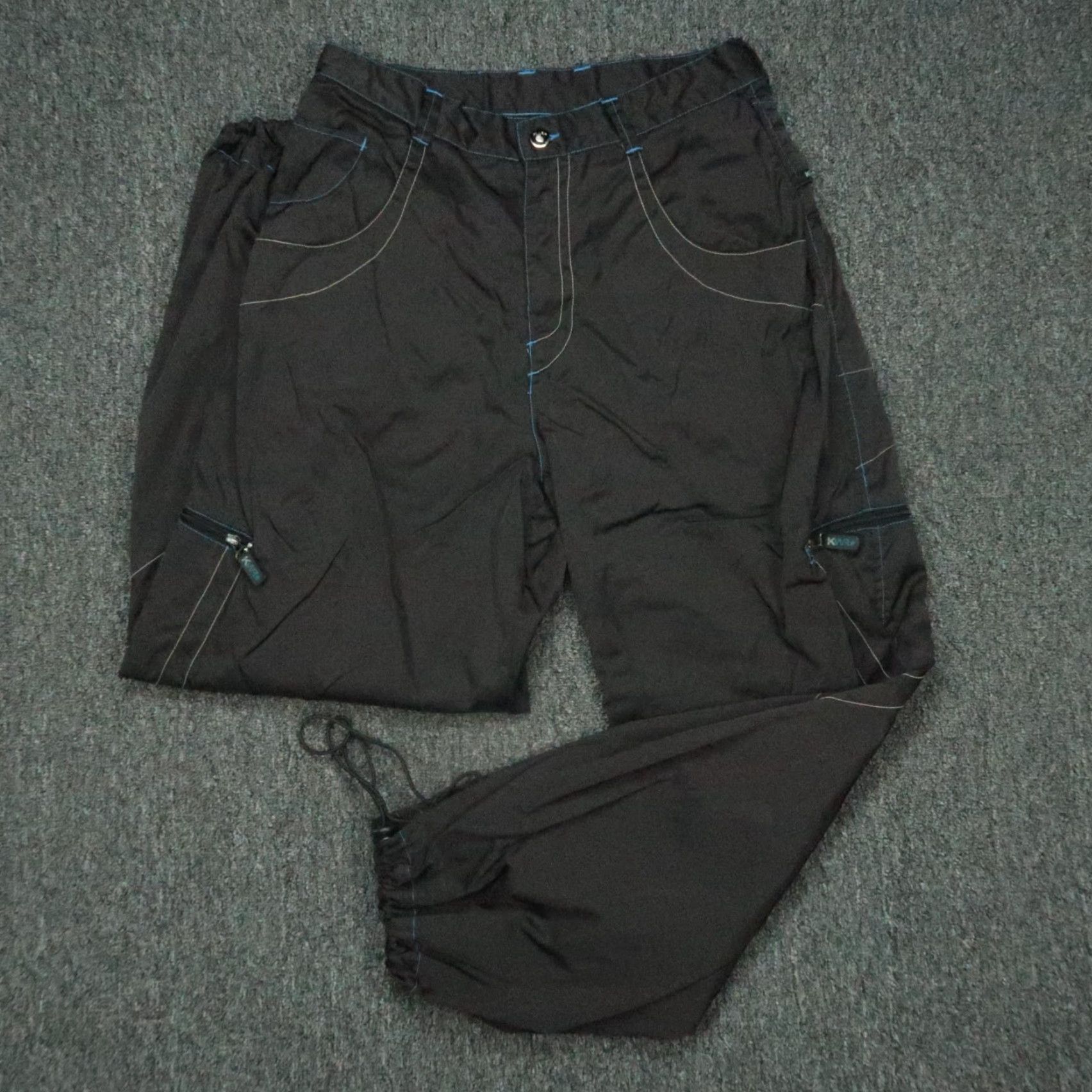 Vintage VINTAGE Kikwear Pants Men 32x32 Black Nylon Cargo Baggy Skater Y2K Pants Mens Size US 32 / EU 48 - 2 Thumbnail