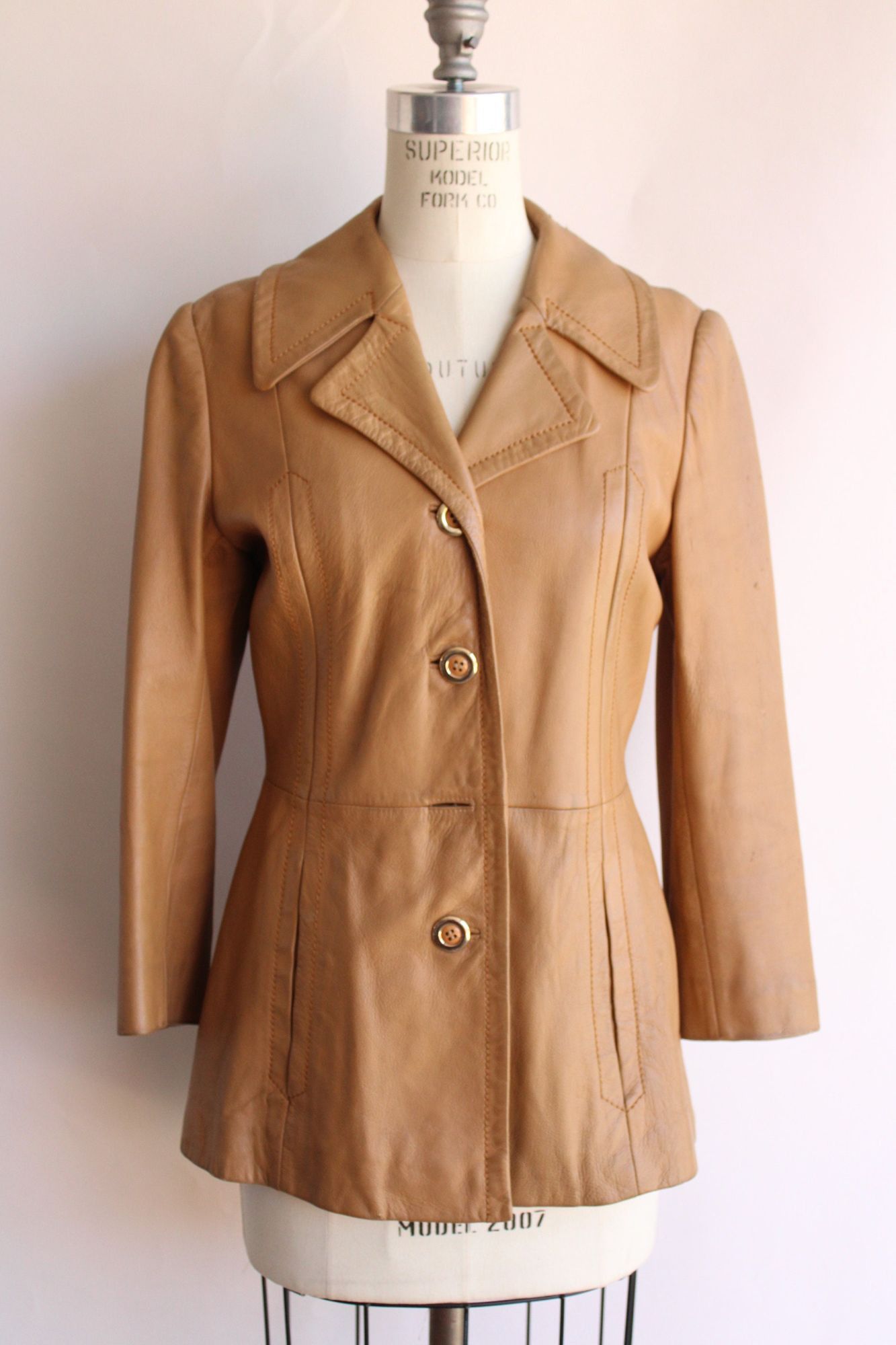 Vintage Vintage 1970s Jacket, Danaya Tan Leather, Dagger Collar, Ma Size M / US 6-8 / IT 42-44 - 4 Thumbnail