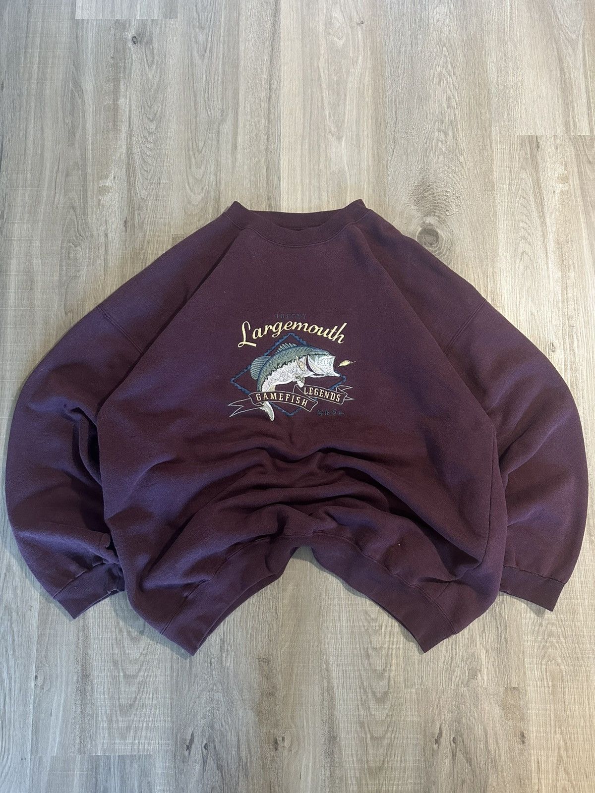 Vintage Vintage Burgundy Largemouth Bass Fishing Crewneck Sweatshirt Size US XXL / EU 58 / 5 - 2 Thumbnail