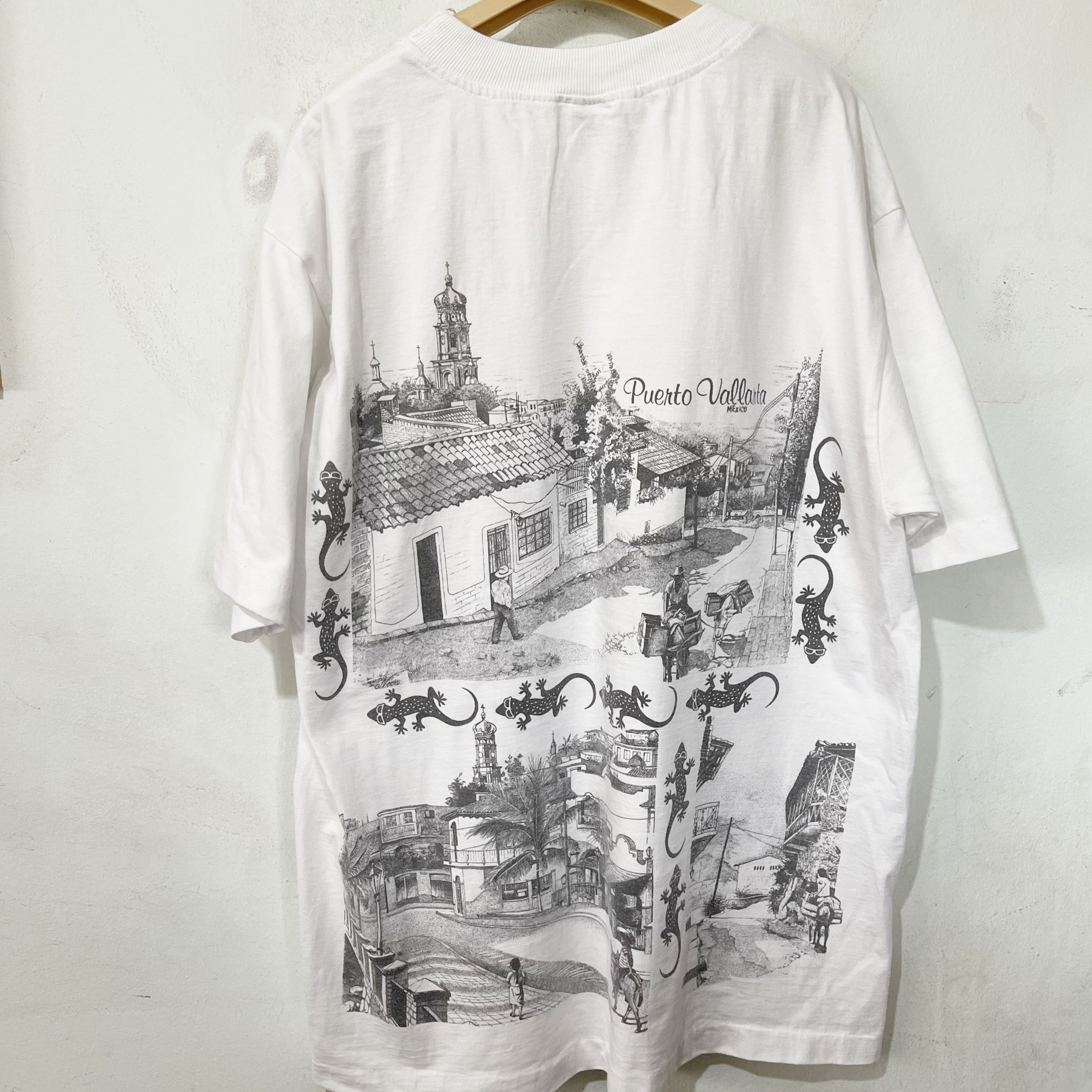 Vintage Vintage 90s Puerto Vallarta Mexico T-Shirt Size US XL / EU 56 / 4 - 4 Thumbnail