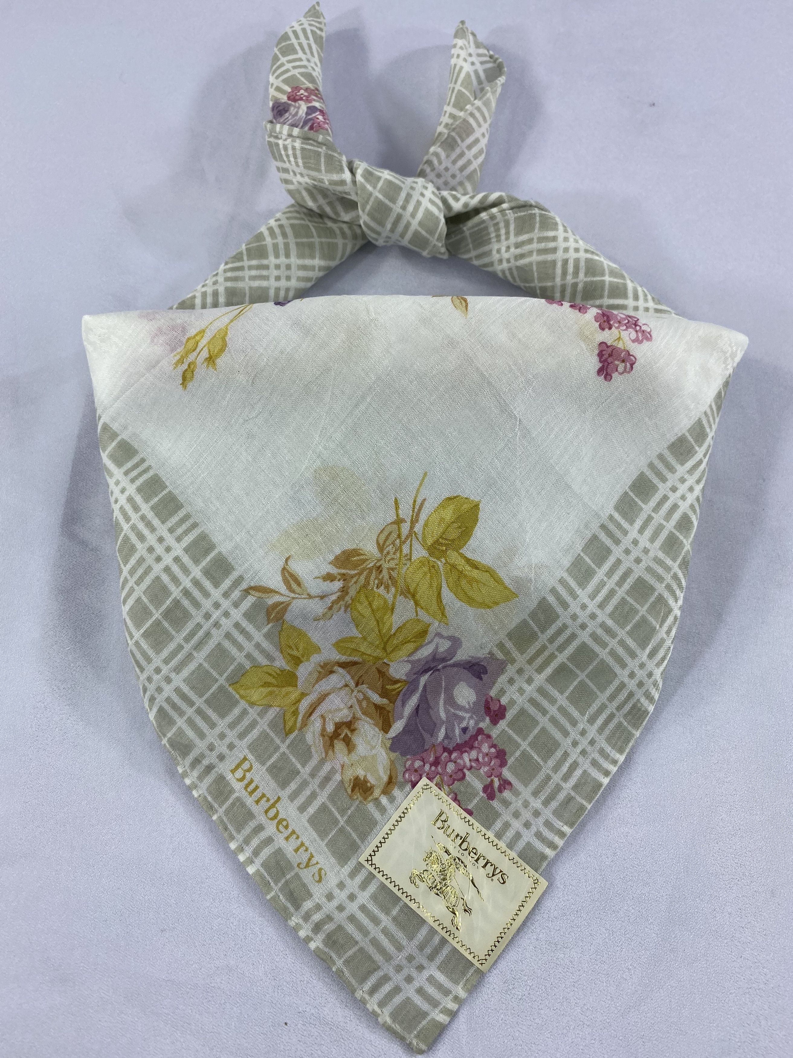 Burberry Burberrys Floral Handkerchief / Bandana / Neckerchief Size ONE SIZE - 2 Thumbnail