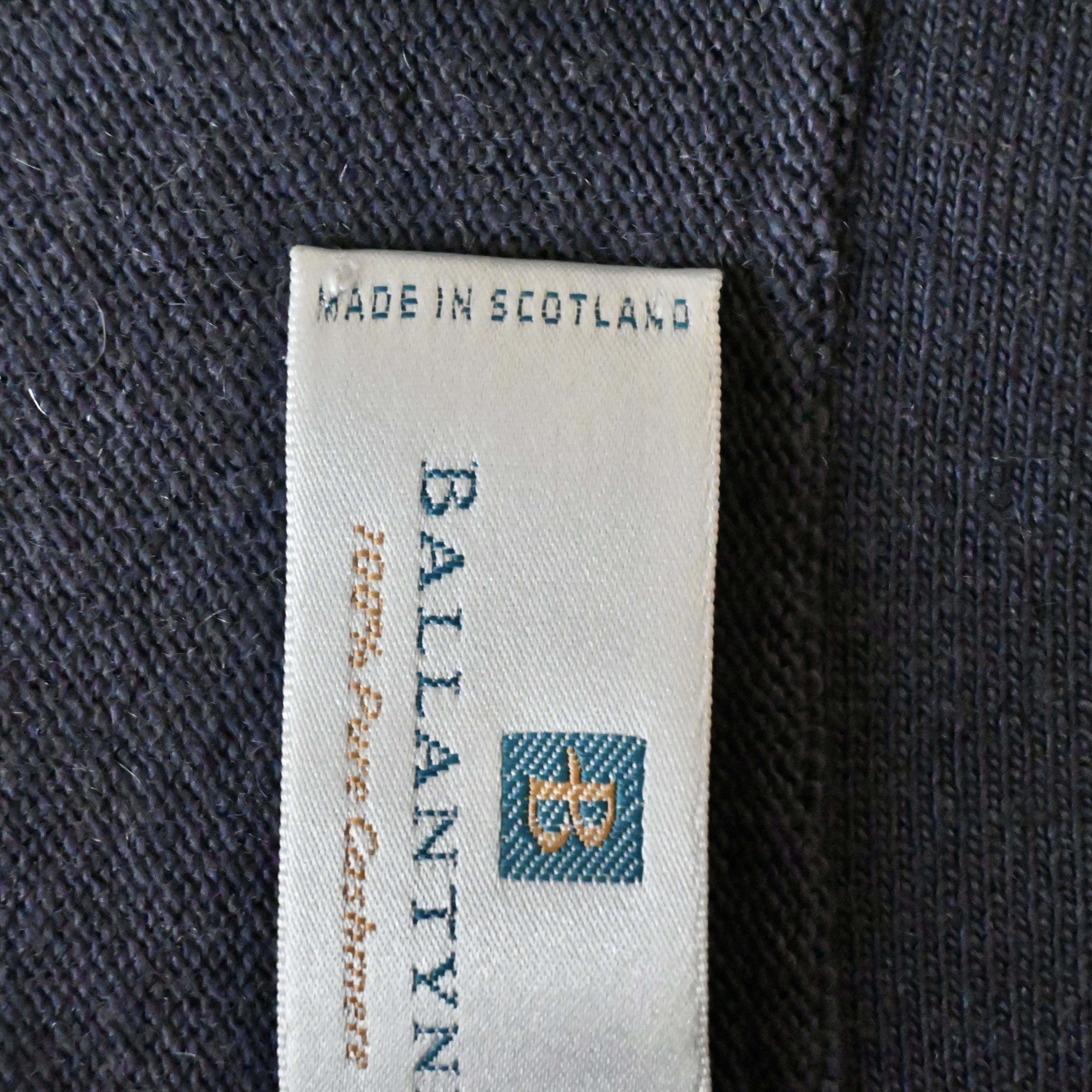 Ballantyne Ballantyne cashmere button-up knit vest made in Scotland, 42 Size US L / EU 52-54 / 3 - 12 Thumbnail