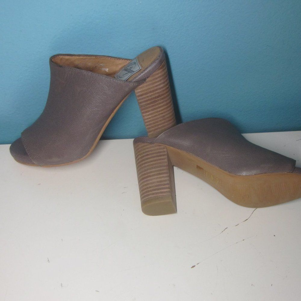 Jeffrey Campbell Vintage by Jeffery Campbell Leather Slides Size 7 Size US 7 / IT 37 - 13 Thumbnail