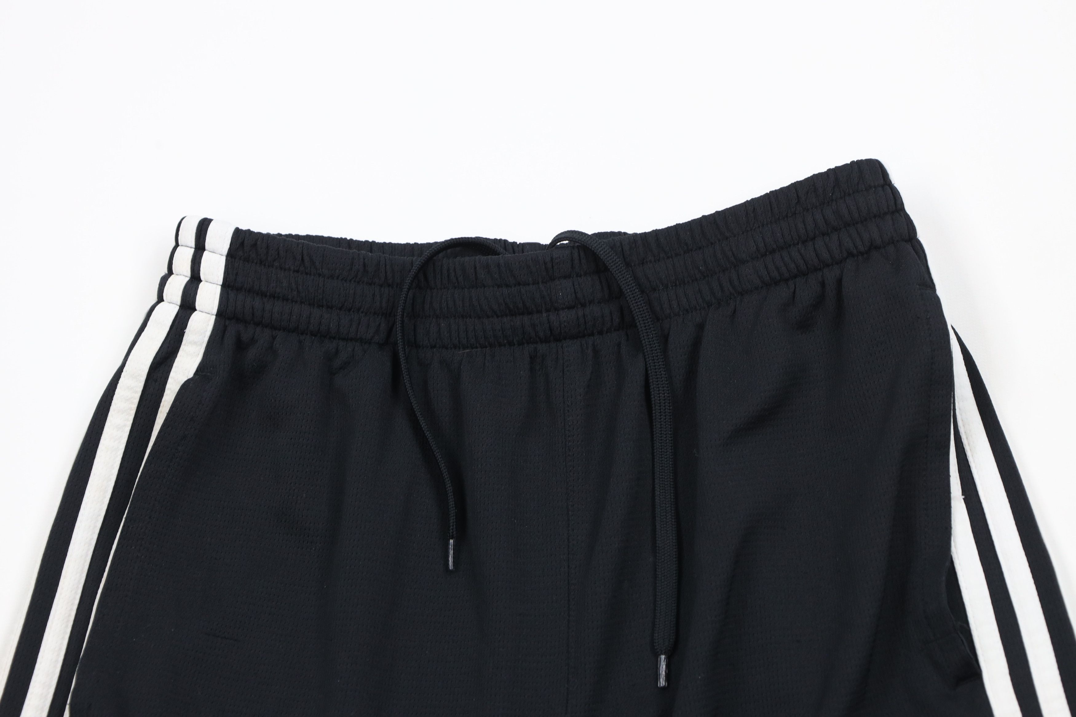 Adidas × Vintage Vintage Adidas Spell Out Running Soccer Shorts Black Size US 30 / EU 46 - 2 Thumbnail