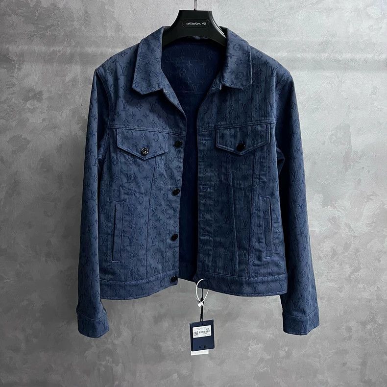 Louis Vuitton Louis Vuitton Blue Logo Full Print Single Breasted Casual Size US M / EU 48-50 / 2 - 1 Thumbnail