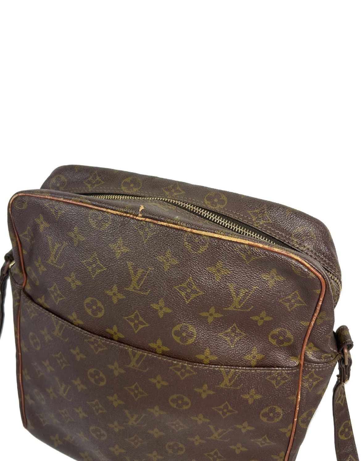 Louis Vuitton Louis Vuitton Monogram Crossbody Bag Size ONE SIZE - 2 Thumbnail