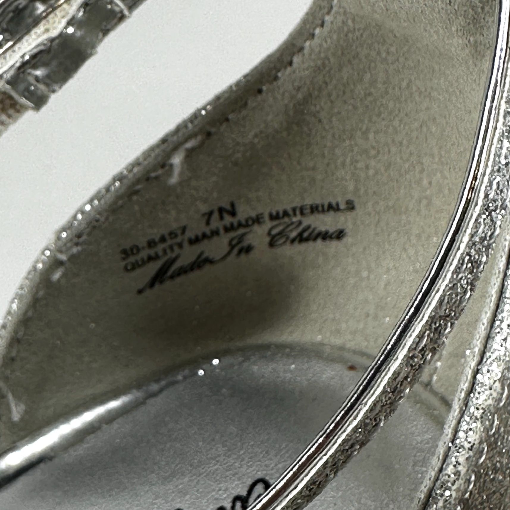 Vintage Easy Street Alive 5 30-8457 Ankle Strap Sandals Silver Open Toe Women's Size 7N Size US 7 / IT 37 - 5 Thumbnail