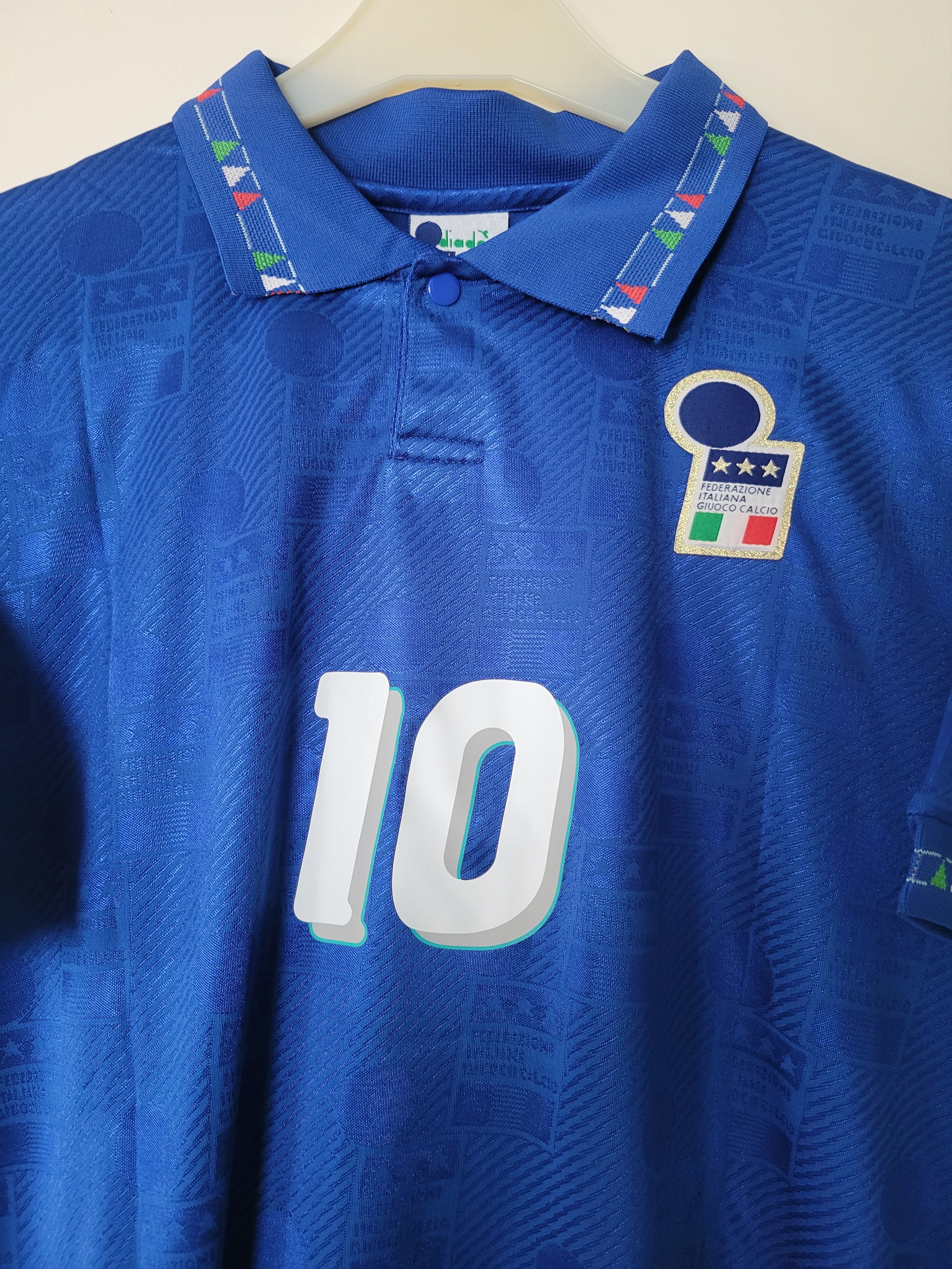 Other Italy 1994 Roberto Baggio 10 Vintage Retro Football Jersey Size US L / EU 52-54 / 3 - 4 Thumbnail
