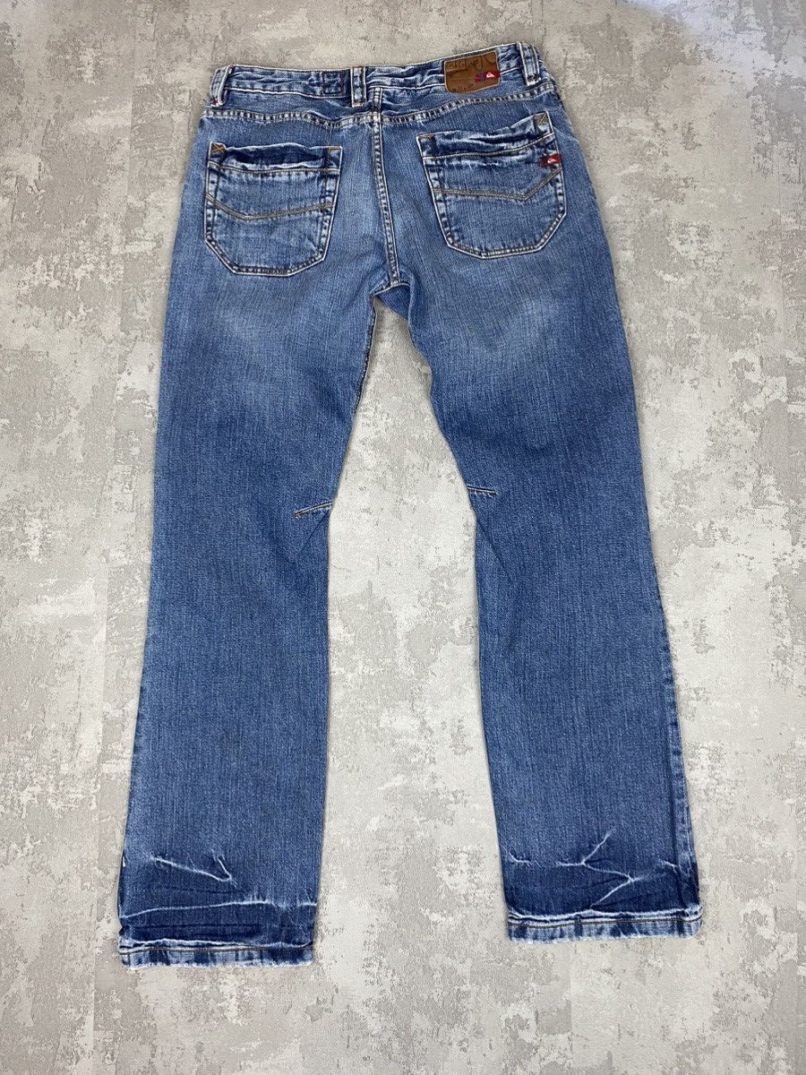 Quiksilver Quiksilver Relaxed Fit Distresed Denim quikjean skate Size US 33 - 2 Thumbnail