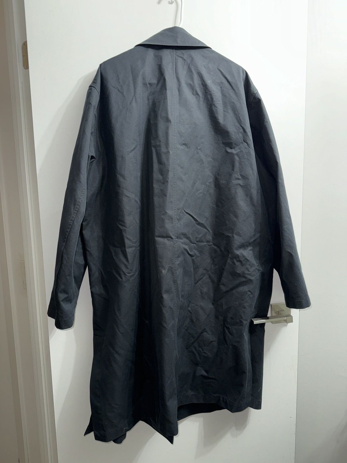 Lemaire × Uniqlo Lemaire x Uniqlo U series breasted trench coat Size US L / EU 52-54 / 3 - 5 Thumbnail
