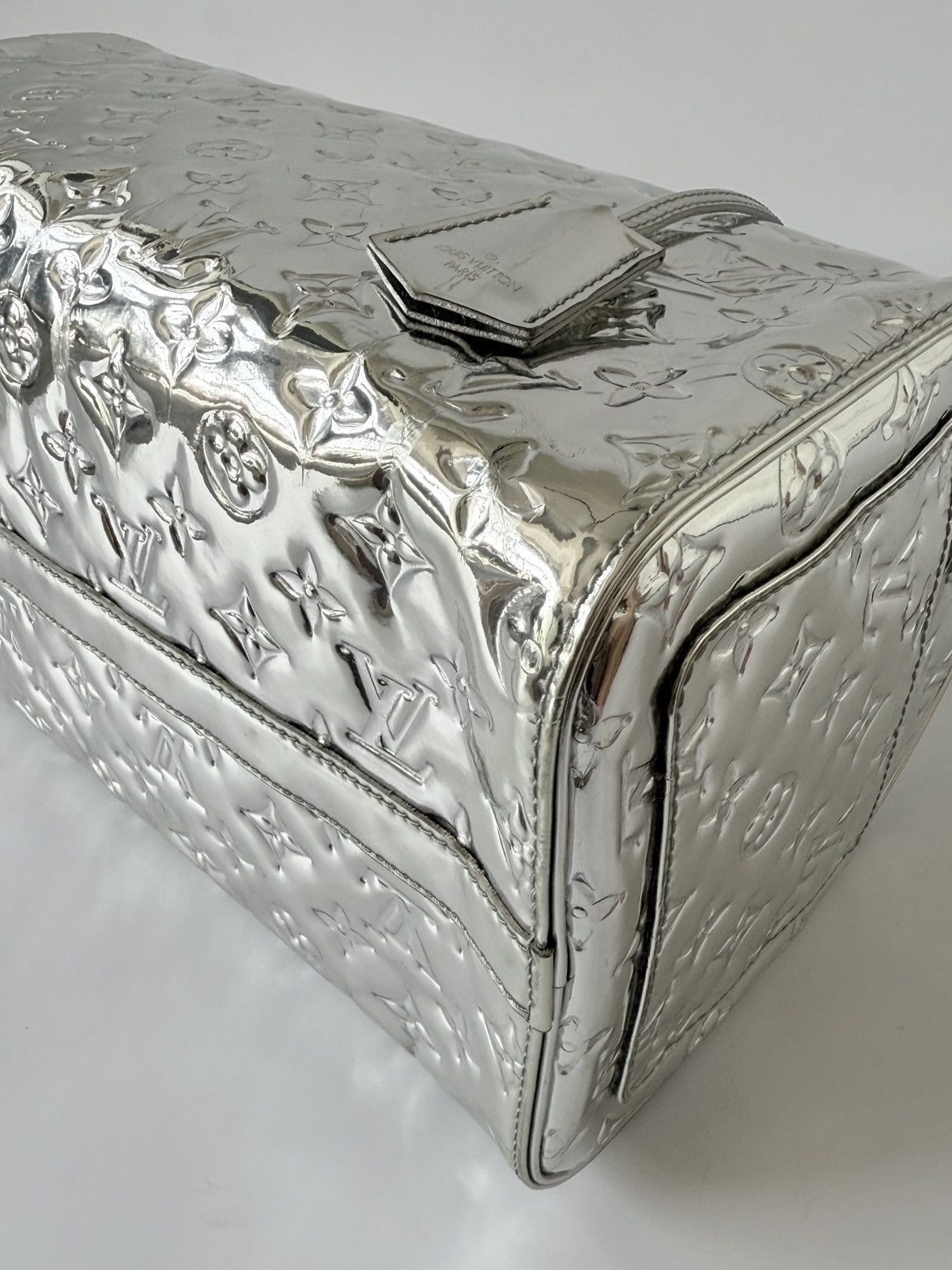 Louis Vuitton Louis Vuitton Limited Silver Monogram Miroir Speedy 30 Bag Size ONE SIZE - 9 Thumbnail
