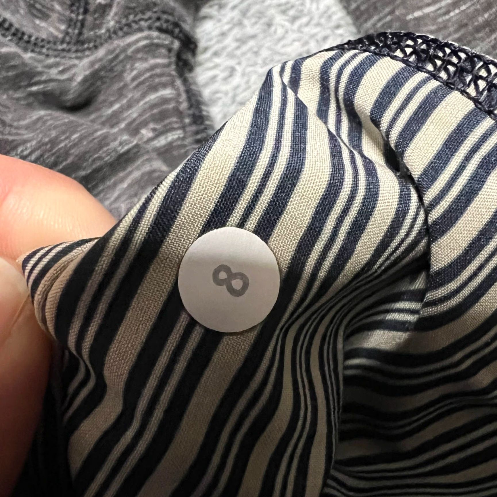Lululemon Lululemon Shirt Womens Regular 8 Gray Heathered Exhalation Sweatshirt Pullover Women Size 8 Gray Heathered Exhalation Sweatshirt Size M / US 6-8 / IT 42-44 - 7 Thumbnail