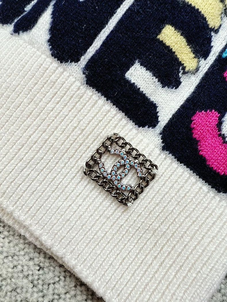 Chanel Chanel 21K rainbow letter pattern diamond buckle logo knit Size XXS / US 00 / IT 34 - 5 Thumbnail