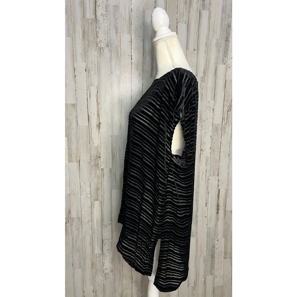 Eileen Fisher Eileen Fisher Women's M Black Velvet Burnout Stripe Blouse Size M / US 6-8 / IT 42-44 - 5 Thumbnail