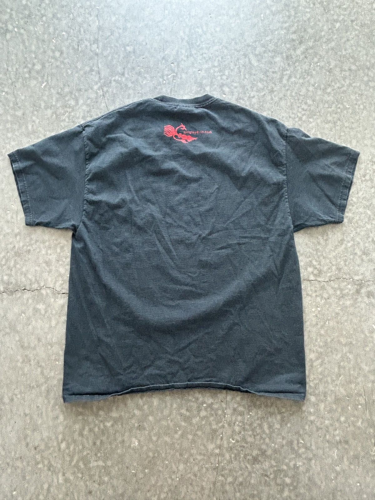 Vintage Vintage Y2K Faded Black Tiki Head Graphic Tee Size US XL / EU 56 / 4 - 4 Thumbnail